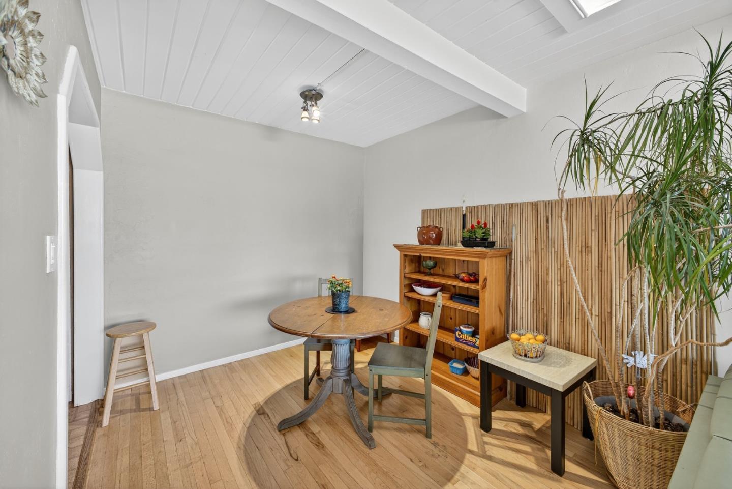 Detail Gallery Image 6 of 44 For 848 Kenneth Ave, Campbell,  CA 95008 - 4 Beds | 2 Baths