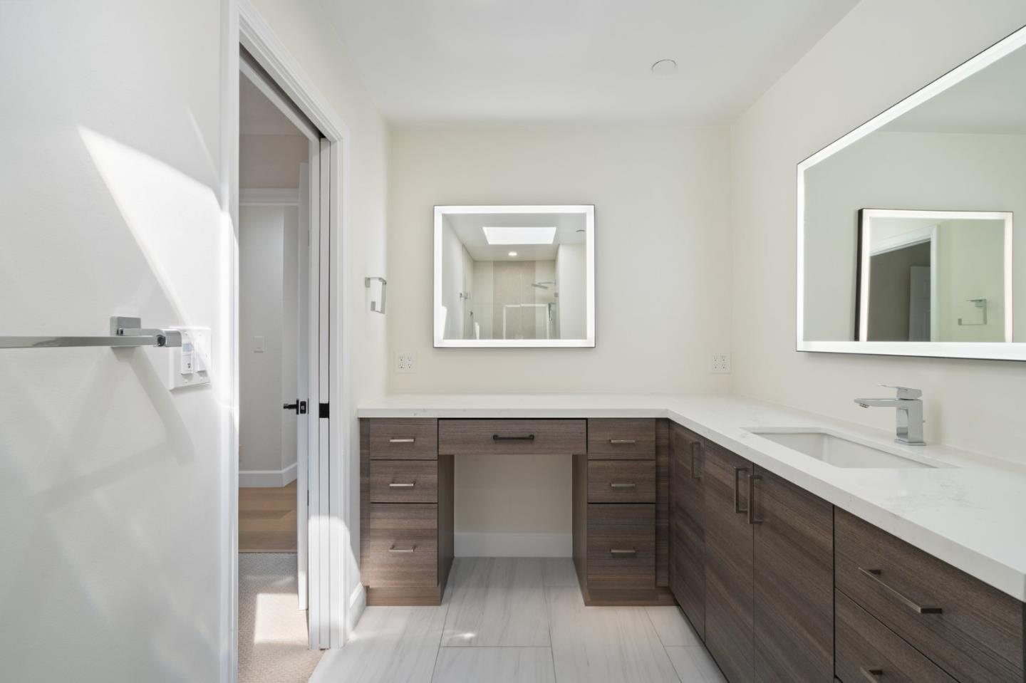 Detail Gallery Image 24 of 50 For 1500 Sherman Ave 3d,  Burlingame,  CA 94010 - 2 Beds | 2 Baths
