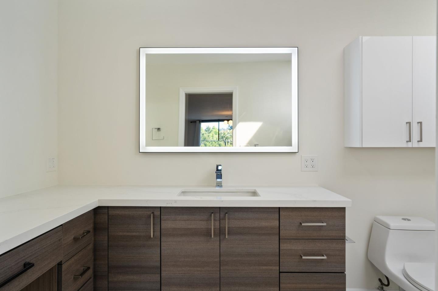 Detail Gallery Image 25 of 50 For 1500 Sherman Ave 3d,  Burlingame,  CA 94010 - 2 Beds | 2 Baths