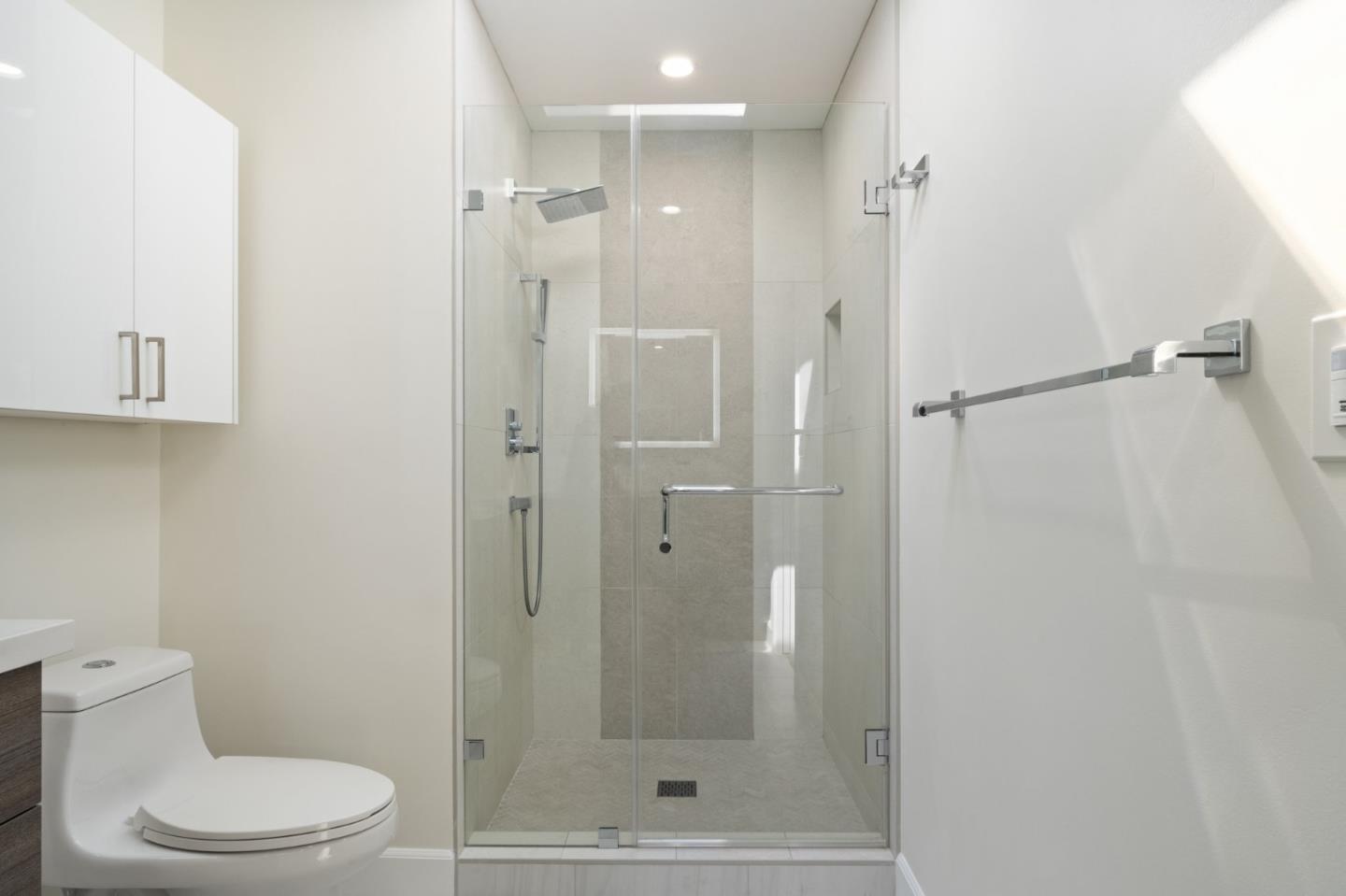 Detail Gallery Image 27 of 50 For 1500 Sherman Ave 3d,  Burlingame,  CA 94010 - 2 Beds | 2 Baths