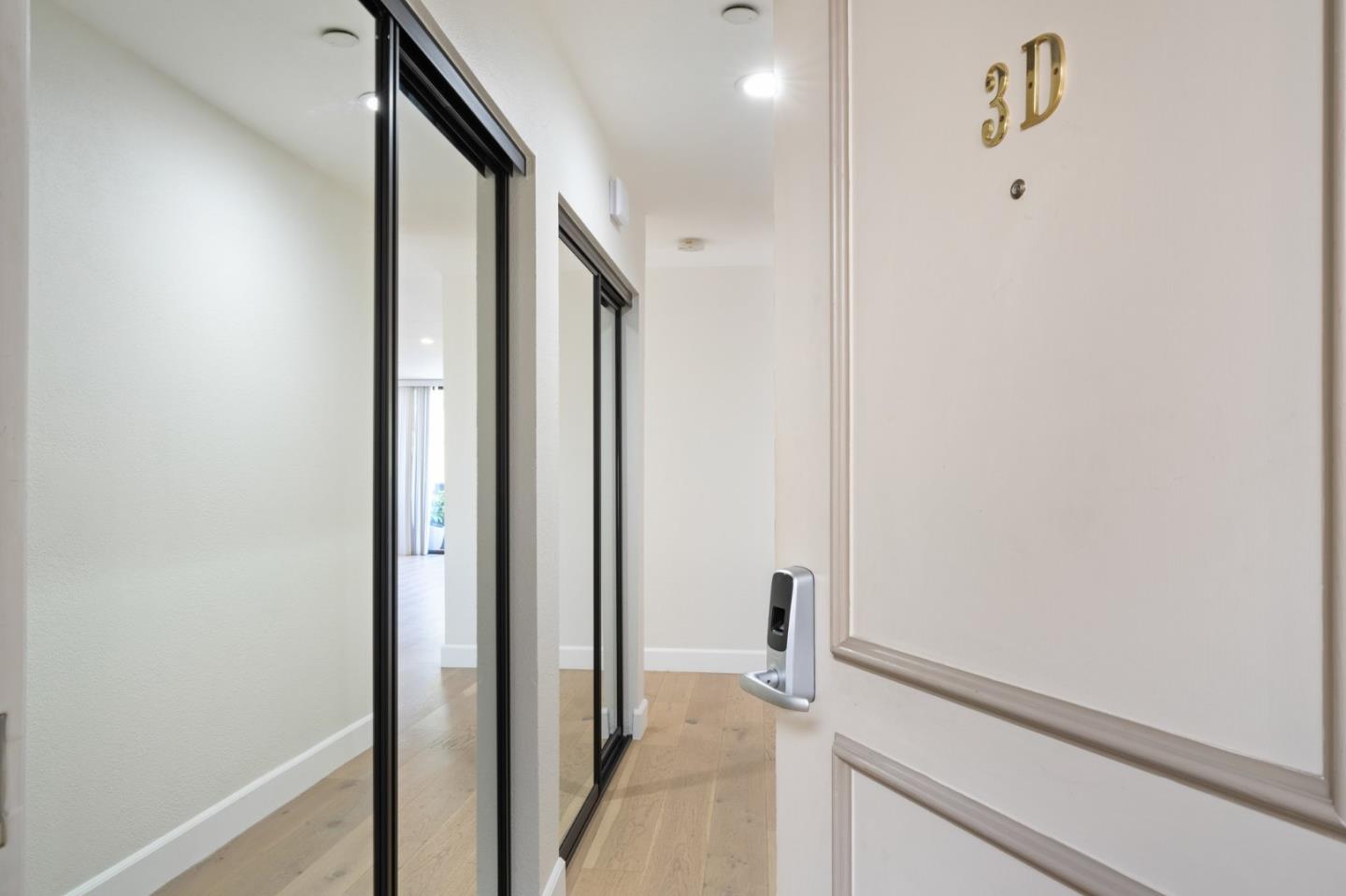 Detail Gallery Image 3 of 50 For 1500 Sherman Ave 3d,  Burlingame,  CA 94010 - 2 Beds | 2 Baths