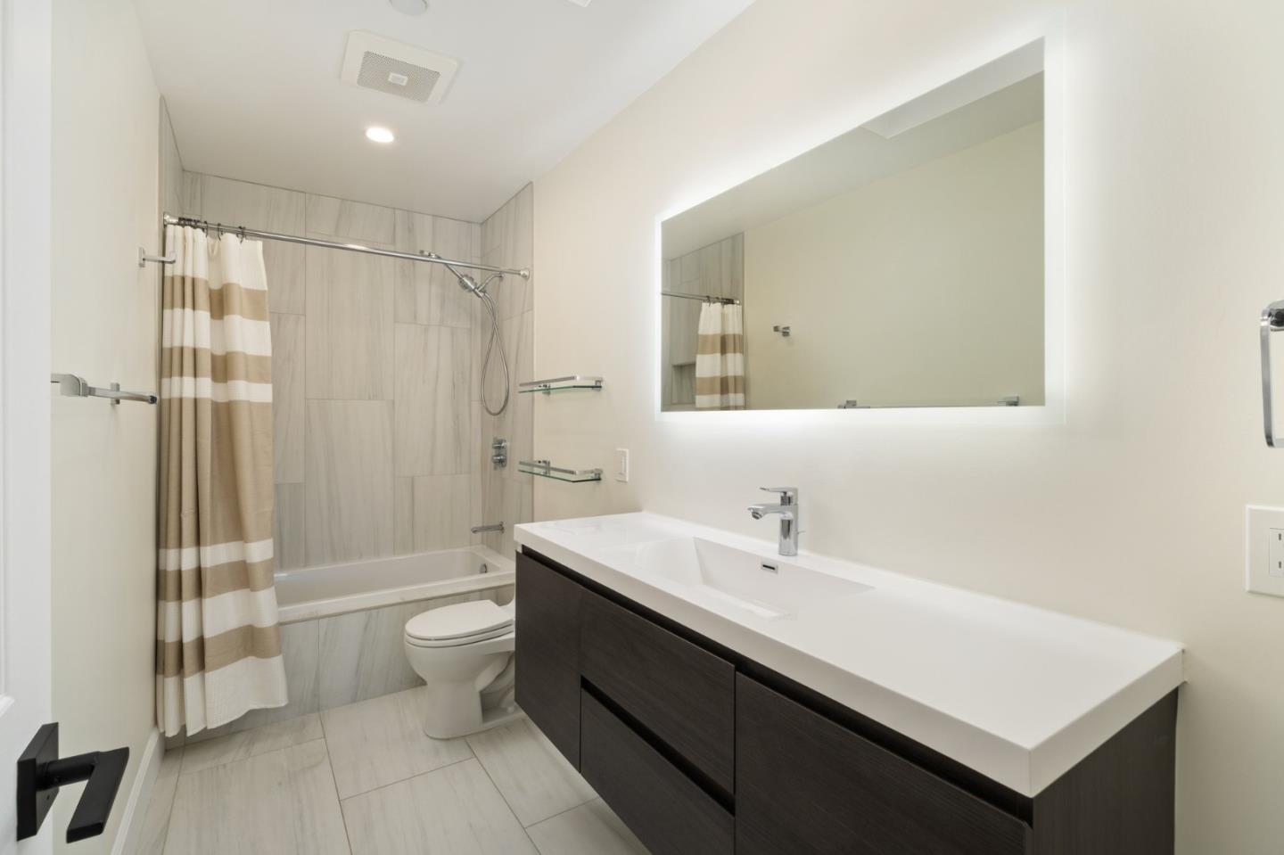 Detail Gallery Image 31 of 50 For 1500 Sherman Ave 3d,  Burlingame,  CA 94010 - 2 Beds | 2 Baths