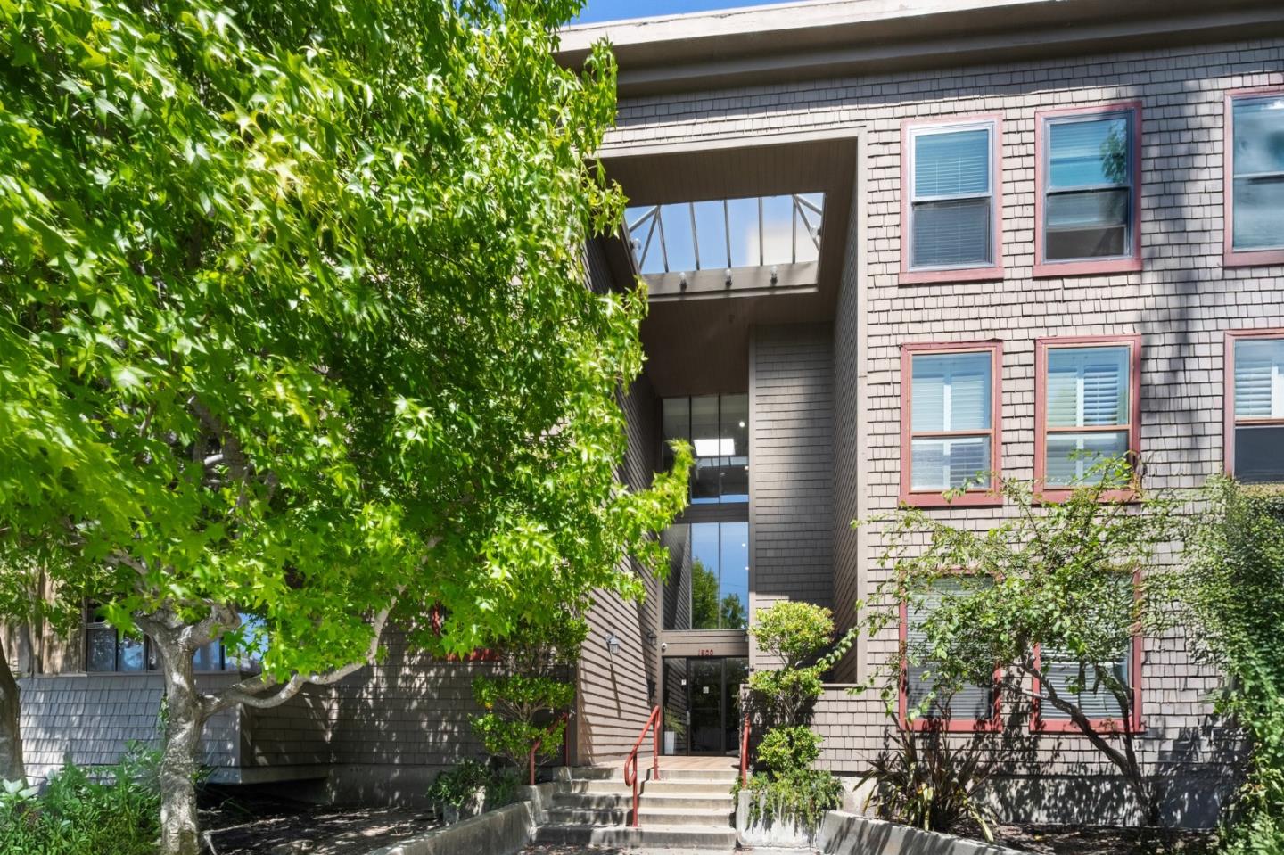 Detail Gallery Image 38 of 50 For 1500 Sherman Ave 3d,  Burlingame,  CA 94010 - 2 Beds | 2 Baths