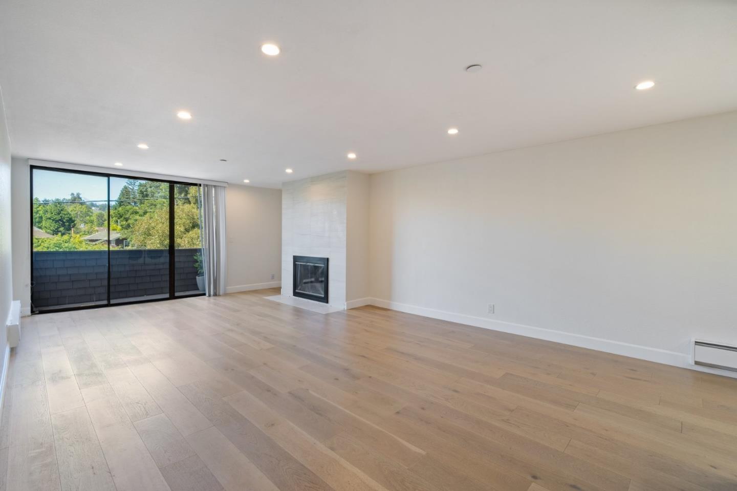 Detail Gallery Image 6 of 50 For 1500 Sherman Ave 3d,  Burlingame,  CA 94010 - 2 Beds | 2 Baths