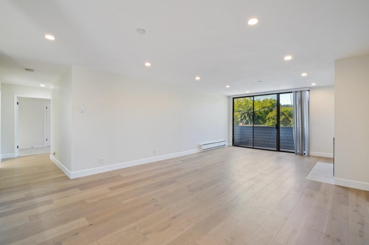 Detail Gallery Image 7 of 50 For 1500 Sherman Ave 3d,  Burlingame,  CA 94010 - 2 Beds | 2 Baths