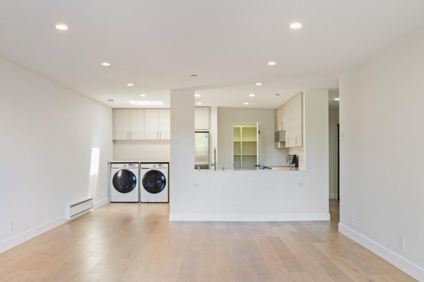 Detail Gallery Image 9 of 50 For 1500 Sherman Ave 3d,  Burlingame,  CA 94010 - 2 Beds | 2 Baths