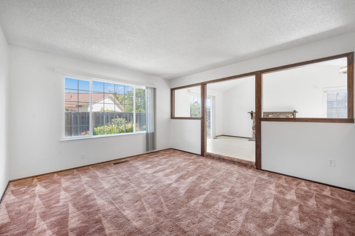 Detail Gallery Image 5 of 19 For 357 El Portal Way, San Jose,  CA 95123 - 4 Beds | 2 Baths