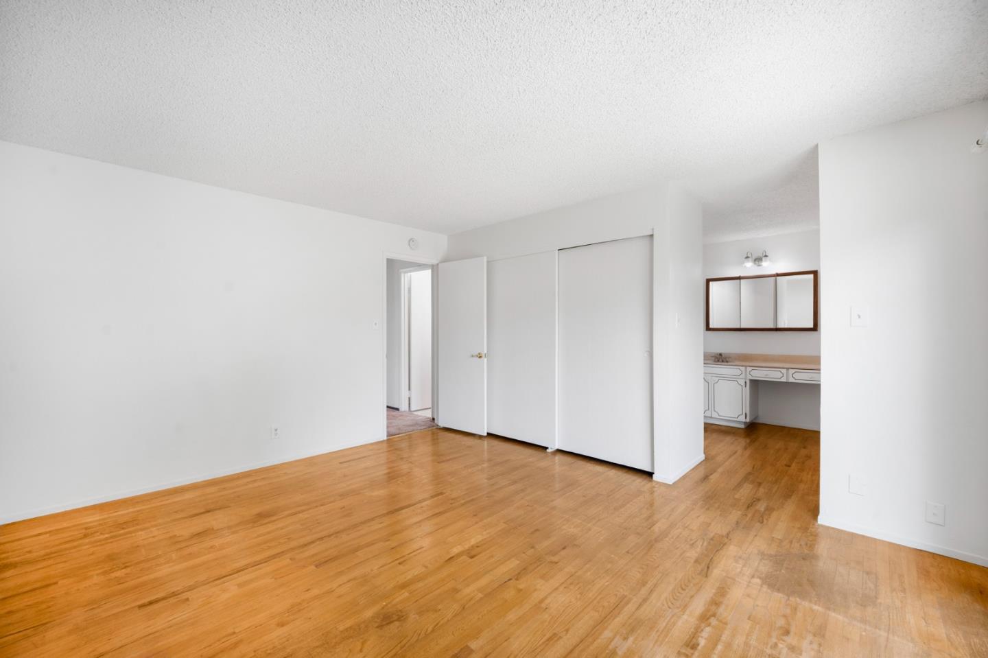 Detail Gallery Image 7 of 19 For 357 El Portal Way, San Jose,  CA 95123 - 4 Beds | 2 Baths