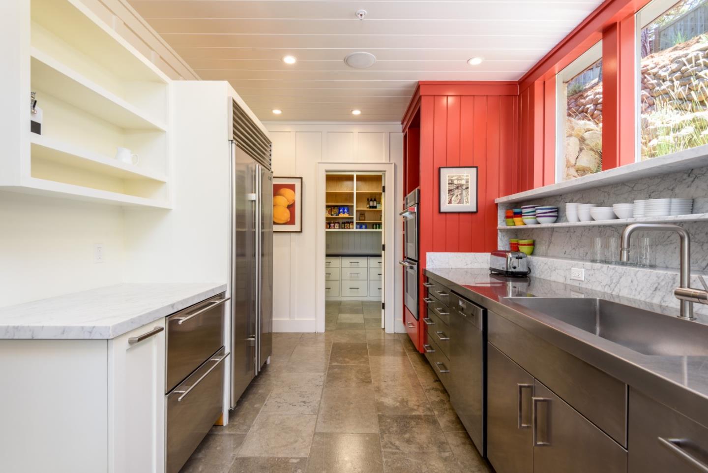 Detail Gallery Image 13 of 44 For 602 Vista Dr, Redwood City,  CA 94062 - 4 Beds | 4/1 Baths