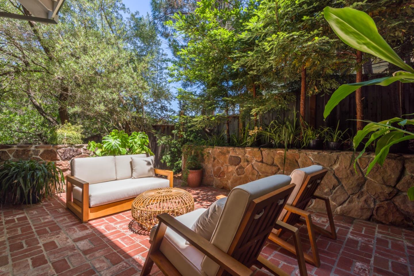 Detail Gallery Image 34 of 44 For 602 Vista Dr, Redwood City,  CA 94062 - 4 Beds | 4/1 Baths