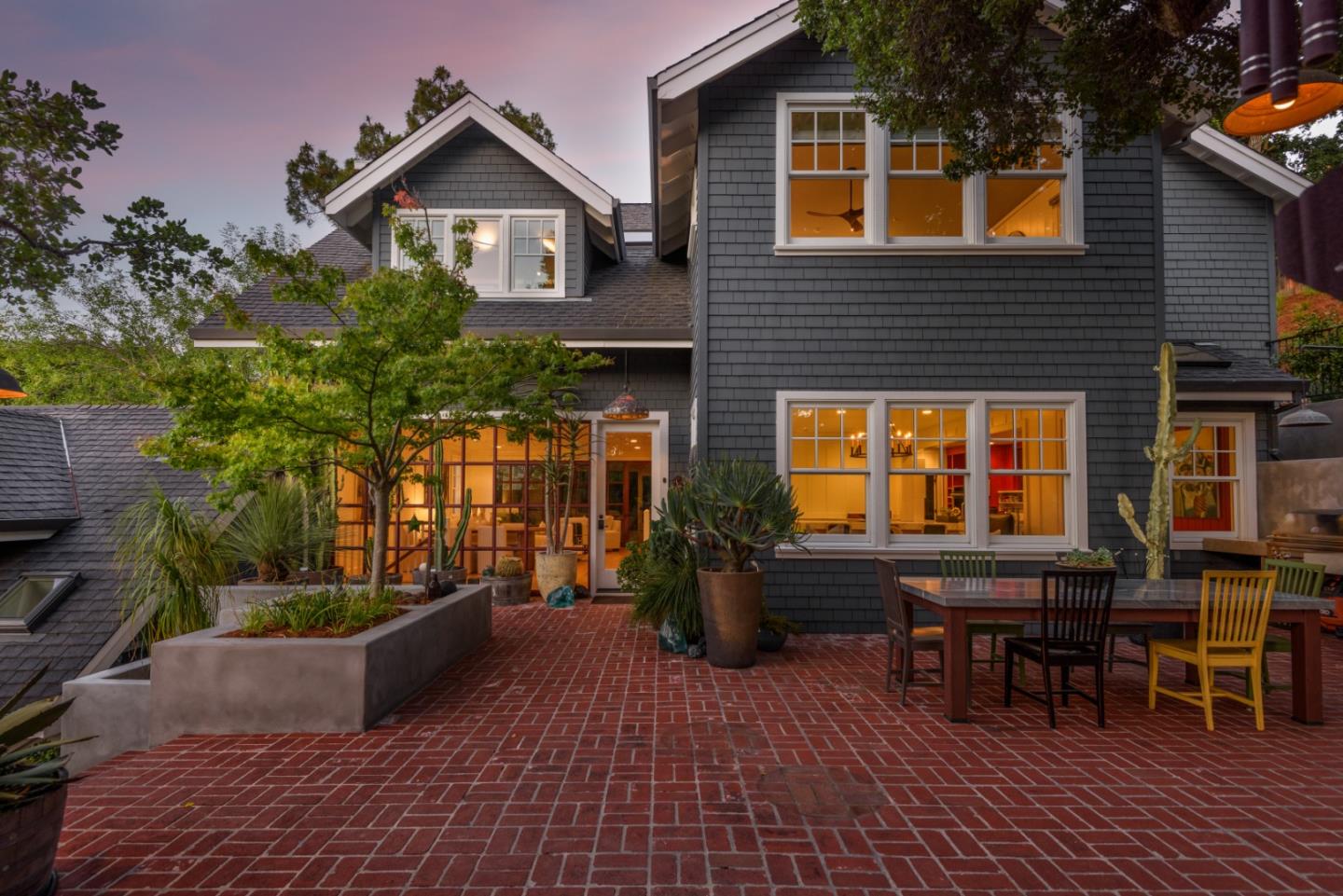 Detail Gallery Image 5 of 44 For 602 Vista Dr, Redwood City,  CA 94062 - 4 Beds | 4/1 Baths