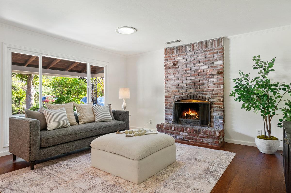 Detail Gallery Image 6 of 28 For 1632 Ralston Ave, Belmont,  CA 94002 - 4 Beds | 2 Baths
