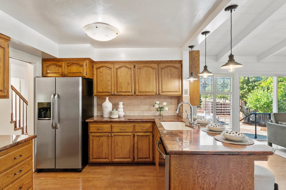 Detail Gallery Image 8 of 28 For 1632 Ralston Ave, Belmont,  CA 94002 - 4 Beds | 2 Baths
