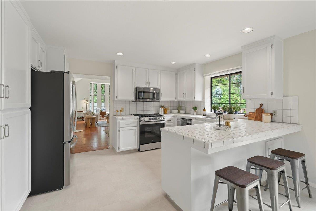 Detail Gallery Image 10 of 31 For 88 Mar Monte Ave, La Selva Beach,  CA 95076 - 3 Beds | 2 Baths