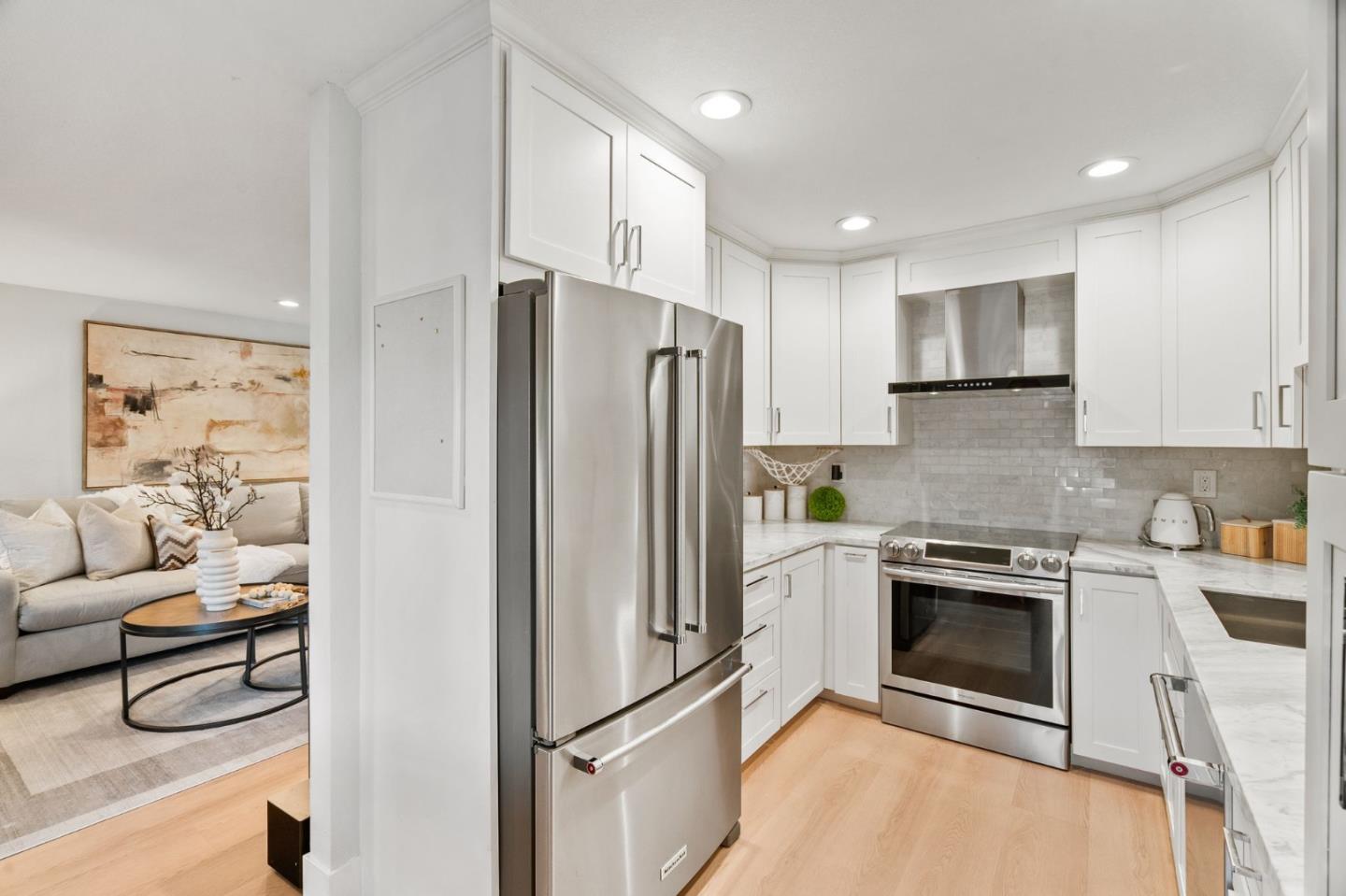Detail Gallery Image 8 of 23 For 766 Pollard Rd, Los Gatos,  CA 95032 - 3 Beds | 2/1 Baths