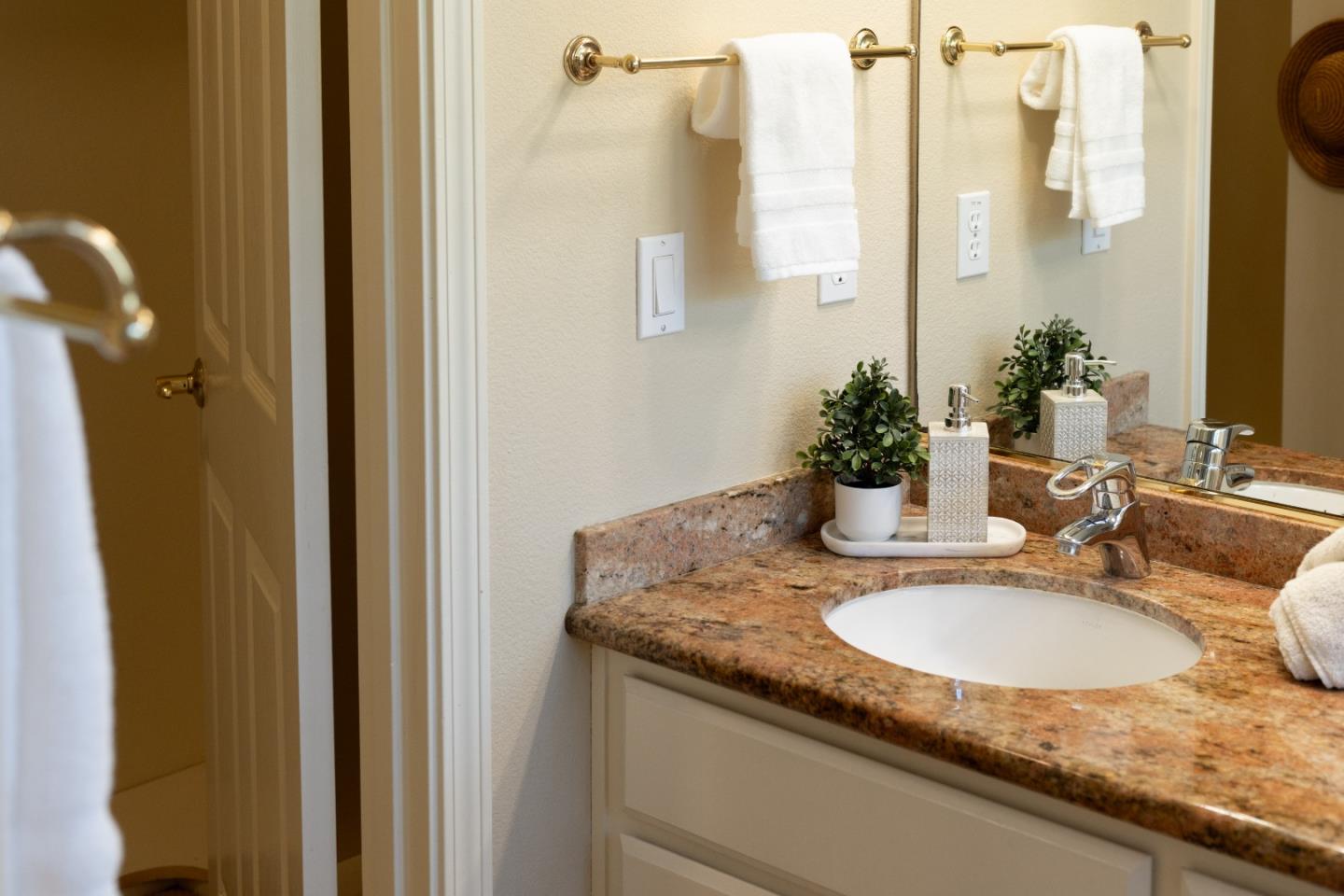 Detail Gallery Image 24 of 38 For 102 Spanish Bay Dr, Aptos,  CA 95003 - 3 Beds | 2 Baths
