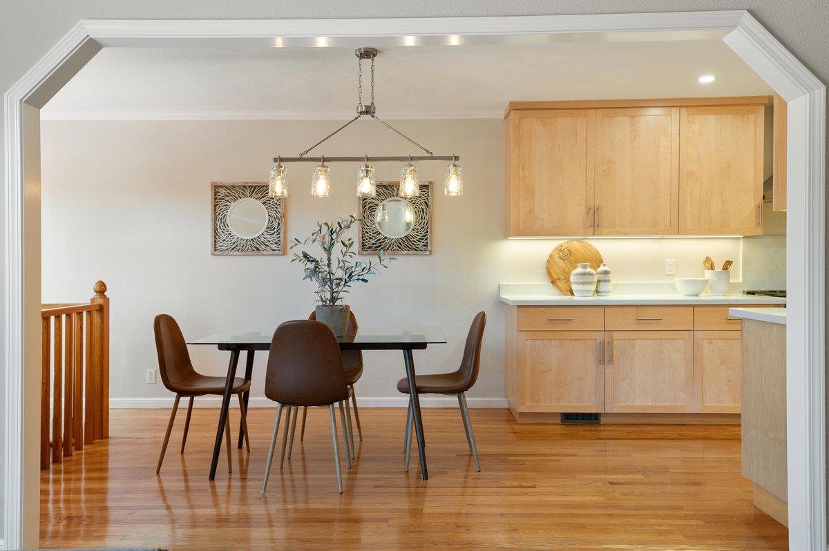 Detail Gallery Image 17 of 42 For 2580 Princeton Dr, San Bruno,  CA 94066 - 4 Beds | 3 Baths