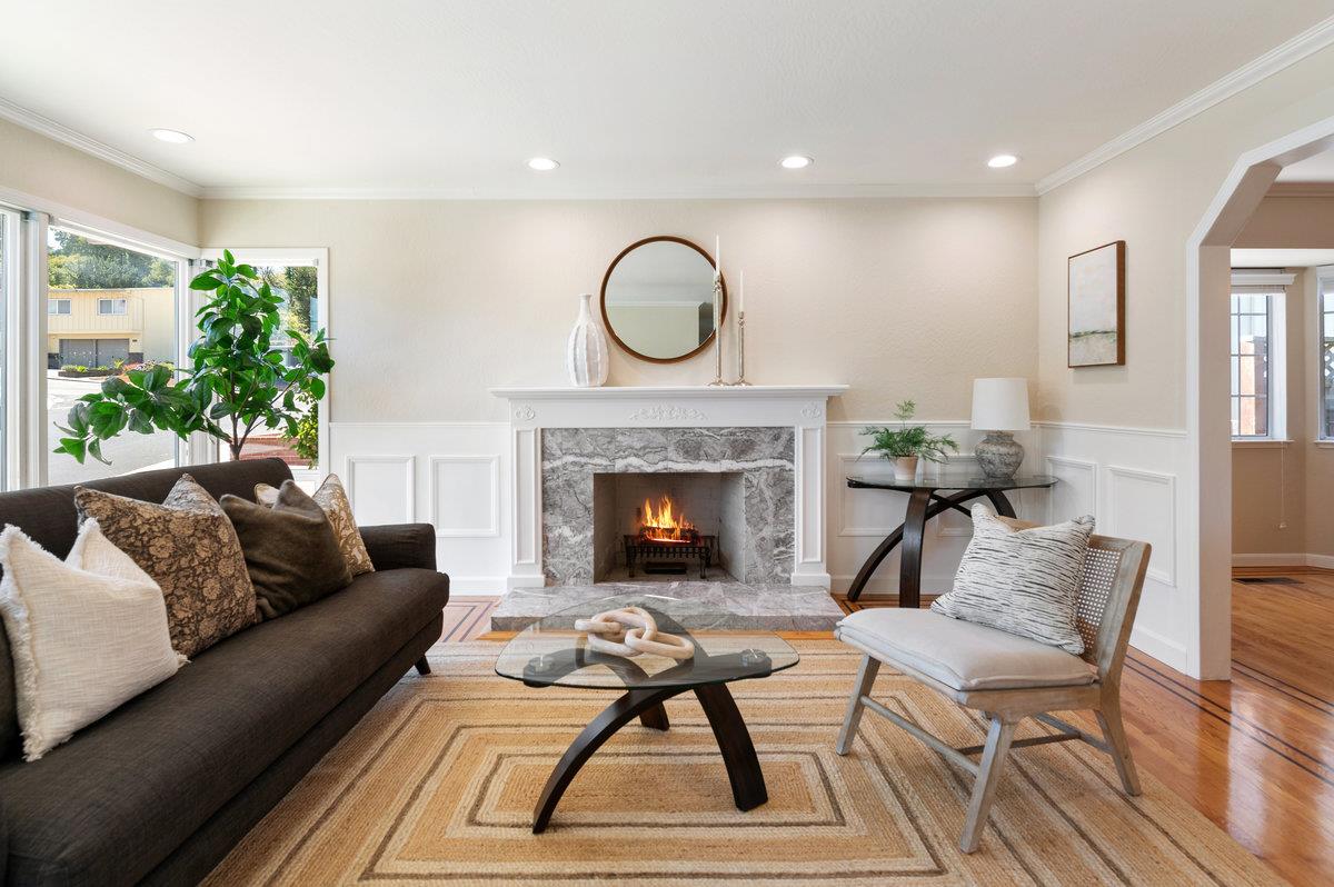 Detail Gallery Image 4 of 42 For 2580 Princeton Dr, San Bruno,  CA 94066 - 4 Beds | 3 Baths