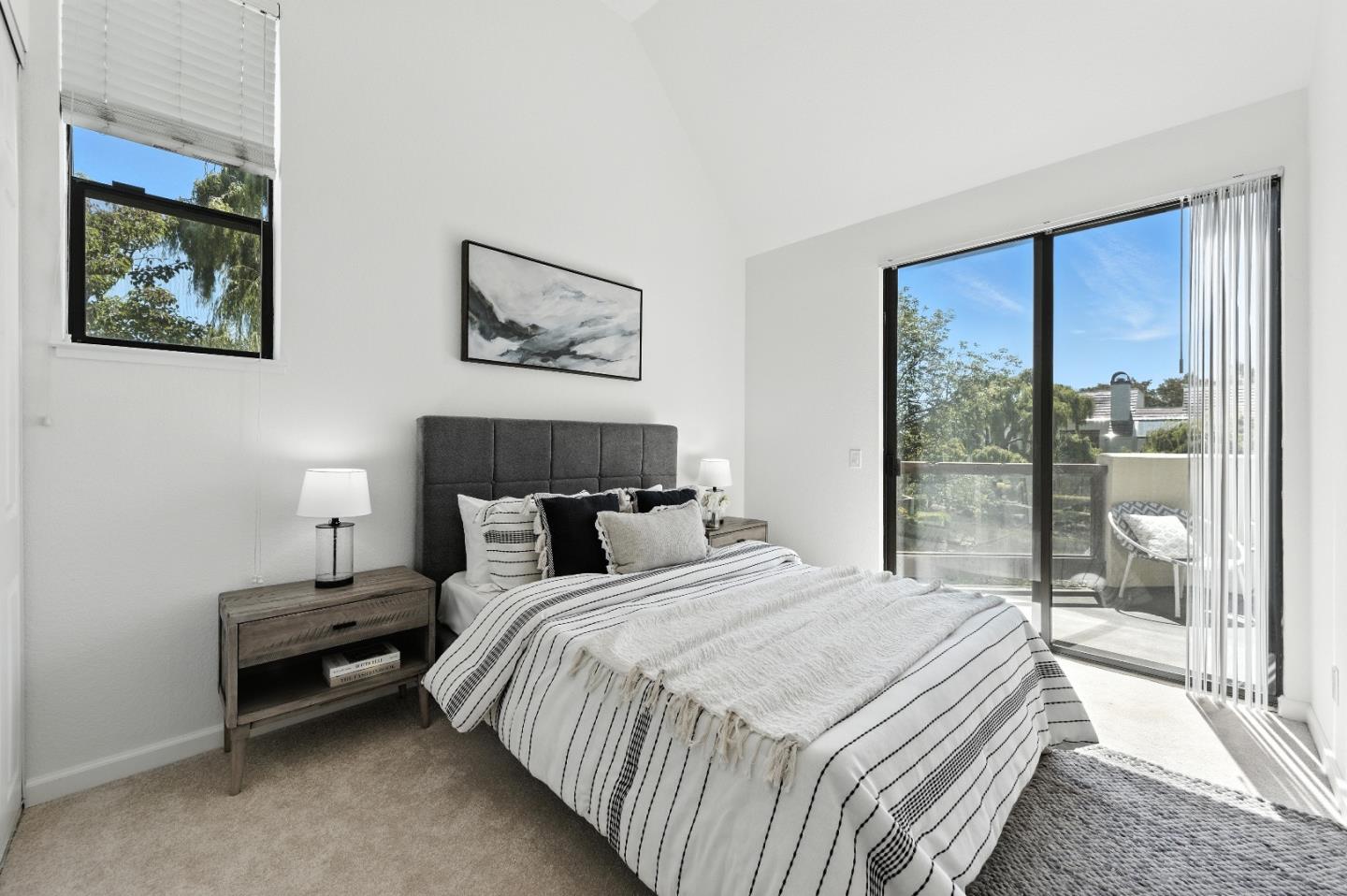 Detail Gallery Image 15 of 34 For 221 Shorebird Cir, Redwood Shores,  CA 94065 - 2 Beds | 2 Baths