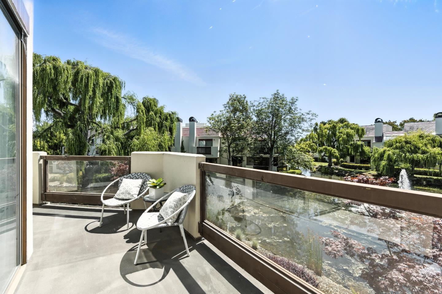 Detail Gallery Image 25 of 34 For 221 Shorebird Cir, Redwood Shores,  CA 94065 - 2 Beds | 2 Baths