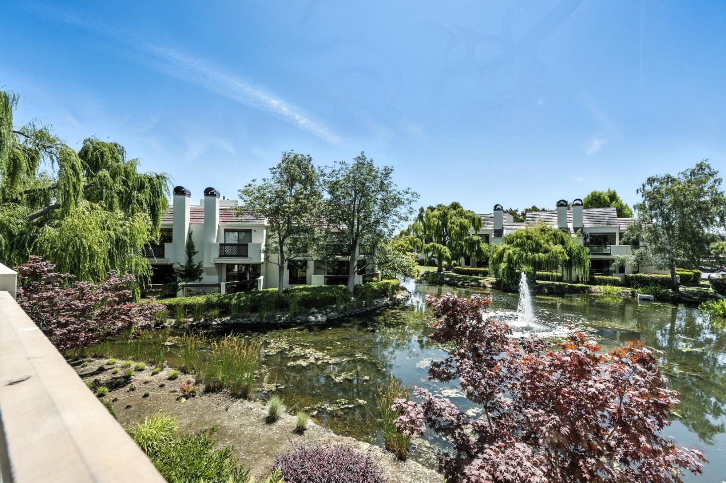 Detail Gallery Image 28 of 34 For 221 Shorebird Cir, Redwood Shores,  CA 94065 - 2 Beds | 2 Baths