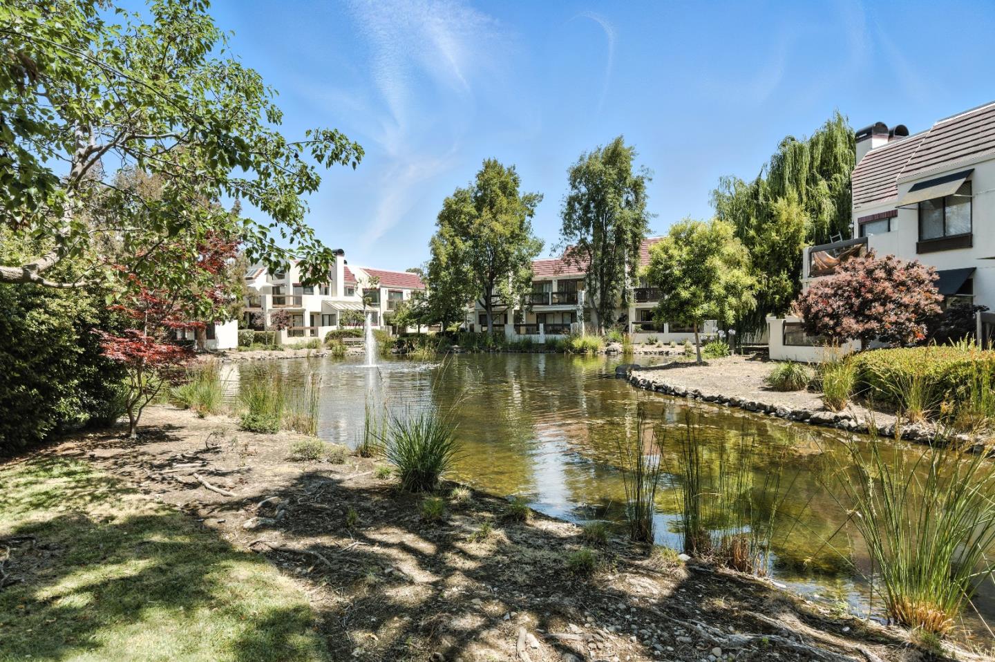 Detail Gallery Image 29 of 34 For 221 Shorebird Cir, Redwood Shores,  CA 94065 - 2 Beds | 2 Baths