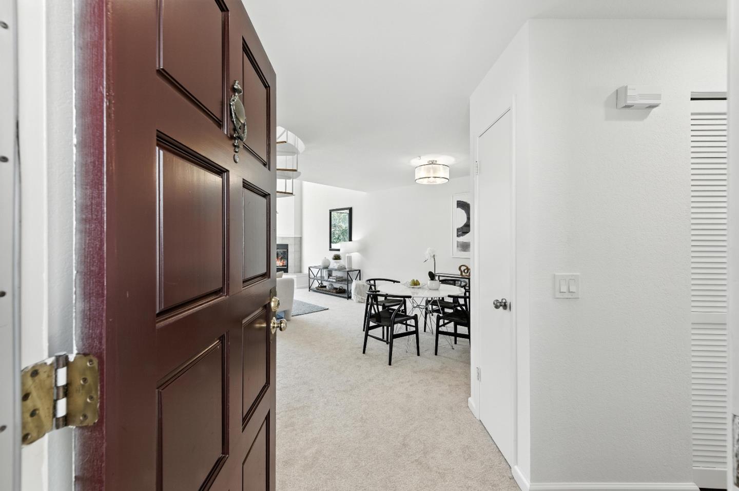 Detail Gallery Image 3 of 34 For 221 Shorebird Cir, Redwood Shores,  CA 94065 - 2 Beds | 2 Baths