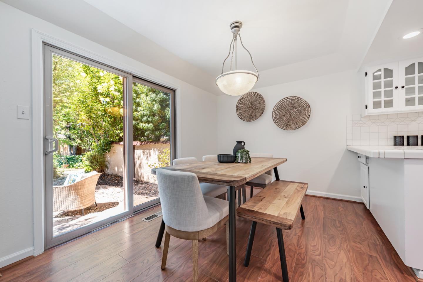 Detail Gallery Image 8 of 24 For 120 Carlton Avenue #46,  Los Gatos,  CA 95032 - 3 Beds | 2/1 Baths