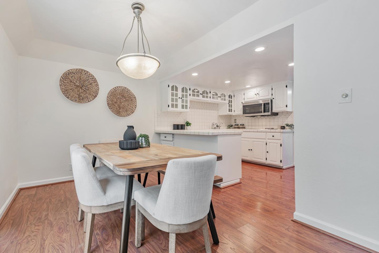 Detail Gallery Image 9 of 24 For 120 Carlton Avenue #46,  Los Gatos,  CA 95032 - 3 Beds | 2/1 Baths