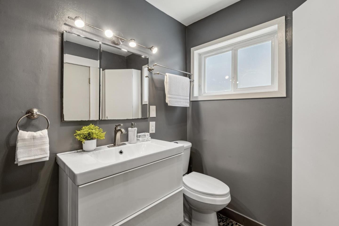Detail Gallery Image 27 of 55 For 275 Teddy Ave, San Francisco,  CA 94134 - 3 Beds | 2 Baths