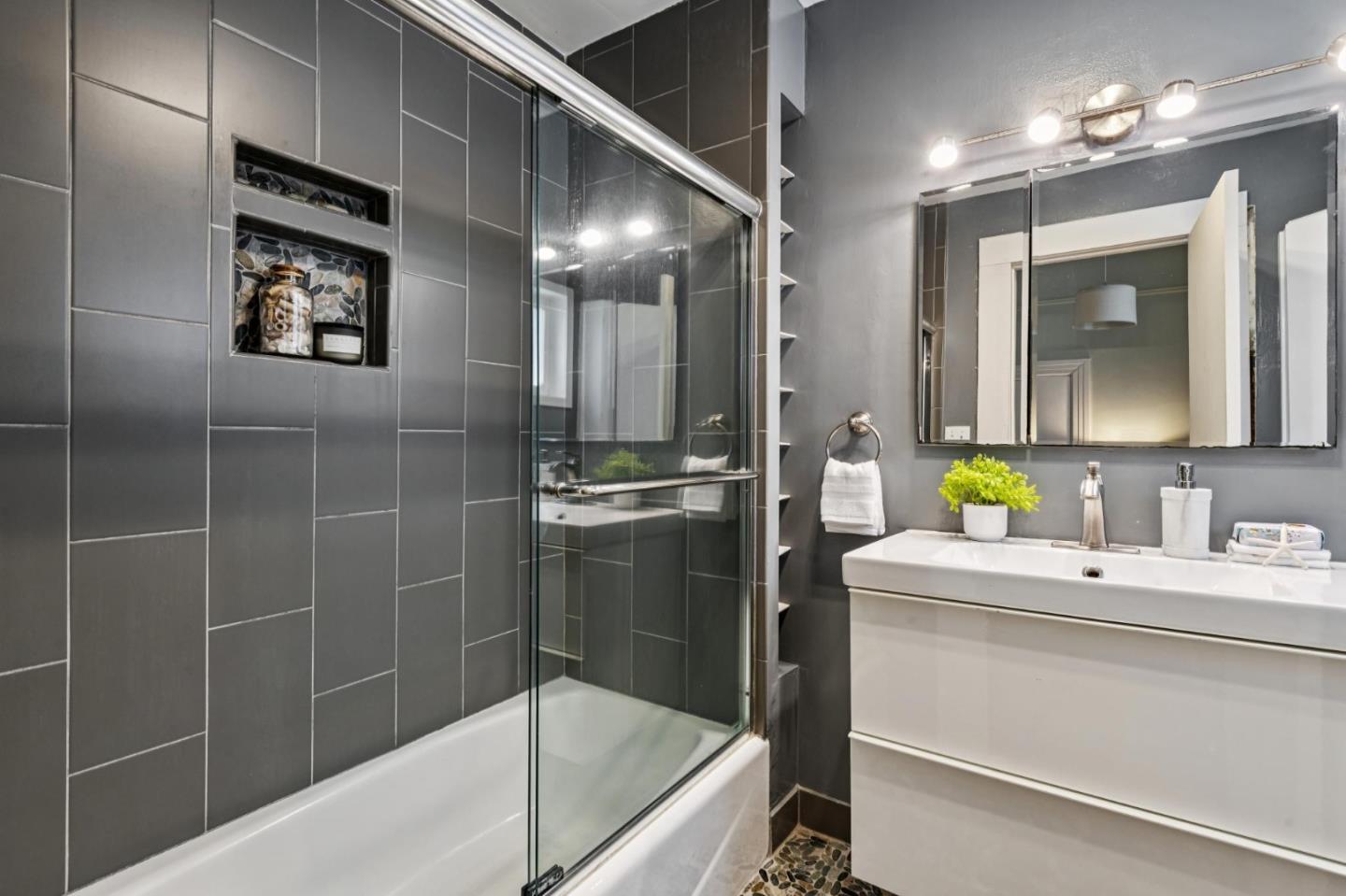 Detail Gallery Image 28 of 55 For 275 Teddy Ave, San Francisco,  CA 94134 - 3 Beds | 2 Baths