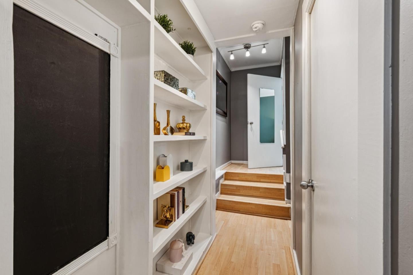 Detail Gallery Image 31 of 55 For 275 Teddy Ave, San Francisco,  CA 94134 - 3 Beds | 2 Baths