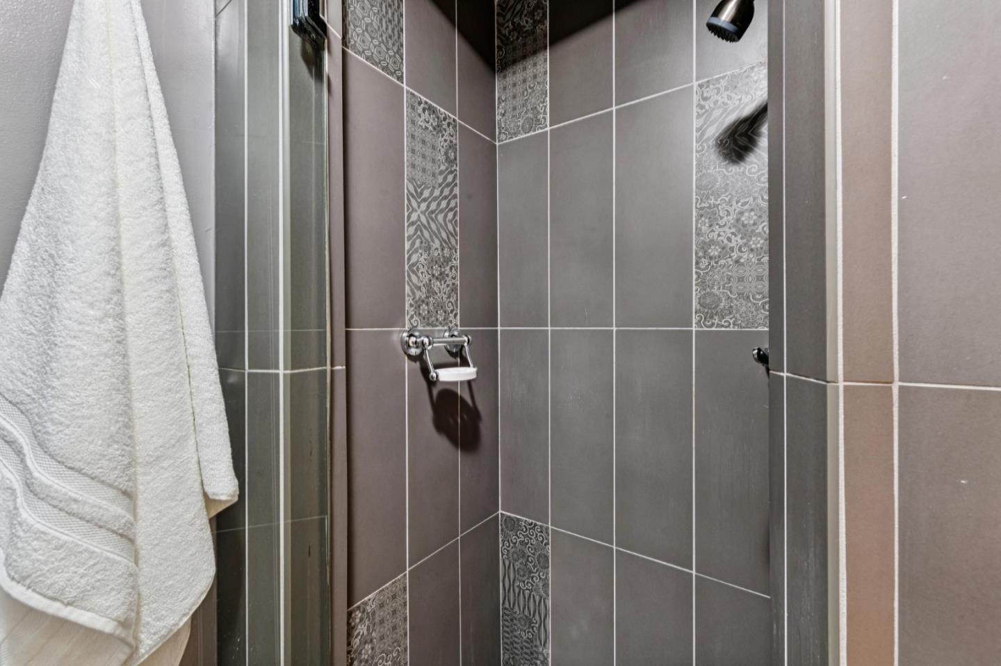 Detail Gallery Image 33 of 55 For 275 Teddy Ave, San Francisco,  CA 94134 - 3 Beds | 2 Baths