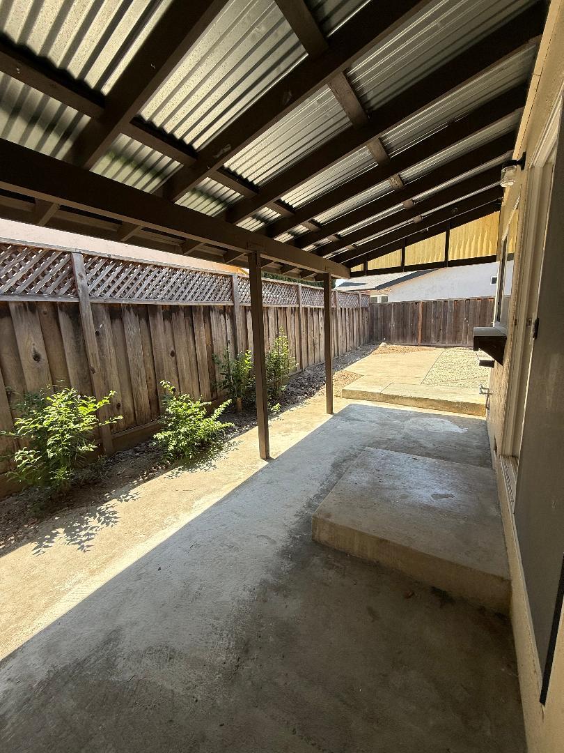 Detail Gallery Image 9 of 11 For 203 Pemba Ct, San Jose,  CA 95119 - 3 Beds | 2 Baths