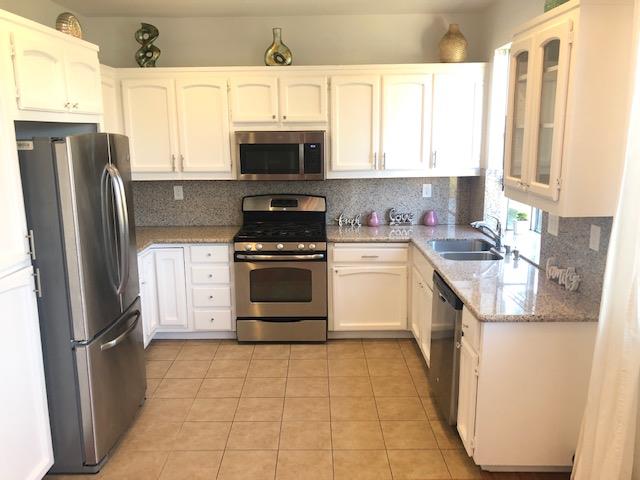 Detail Gallery Image 3 of 20 For 290 Summerwind Dr, Milpitas,  CA 95035 - 4 Beds | 2/1 Baths