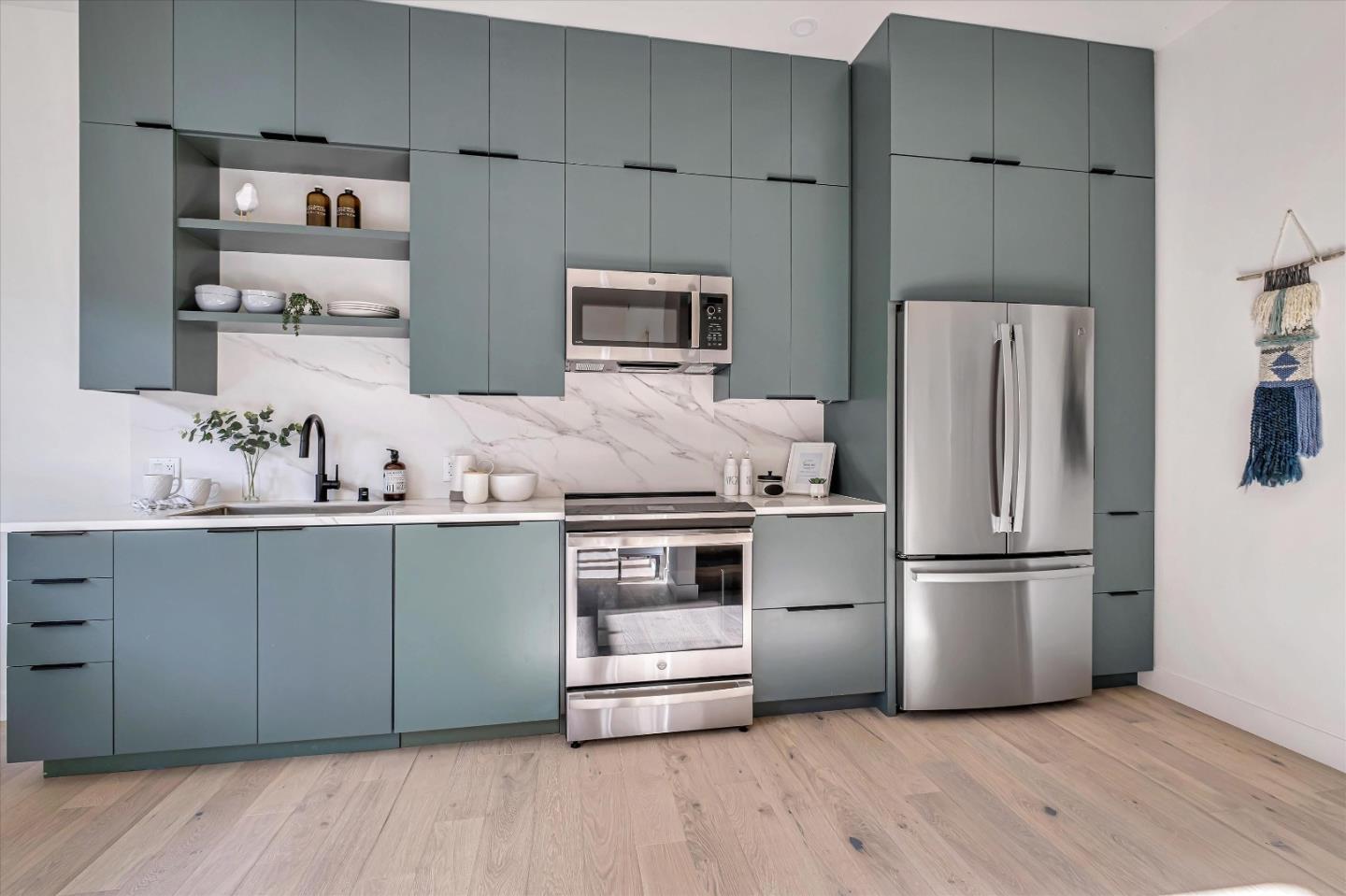 Detail Gallery Image 11 of 39 For 105 Darlington, Soquel,  CA 95073 - 3 Beds | 2/1 Baths