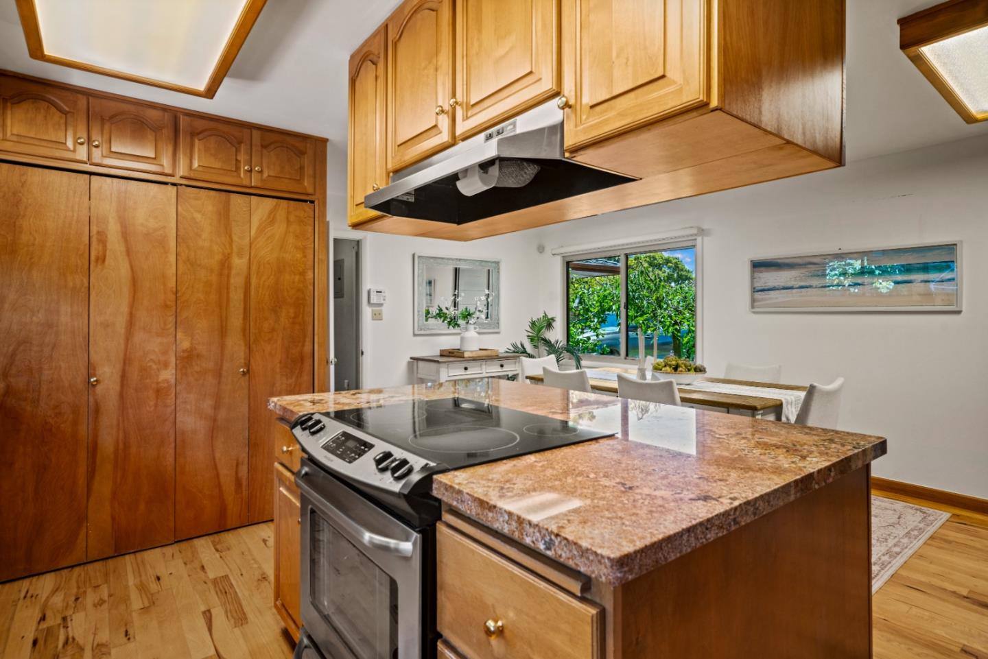 Detail Gallery Image 17 of 43 For 30 Santa Ana Dr, Salinas,  CA 93901 - 4 Beds | 3 Baths