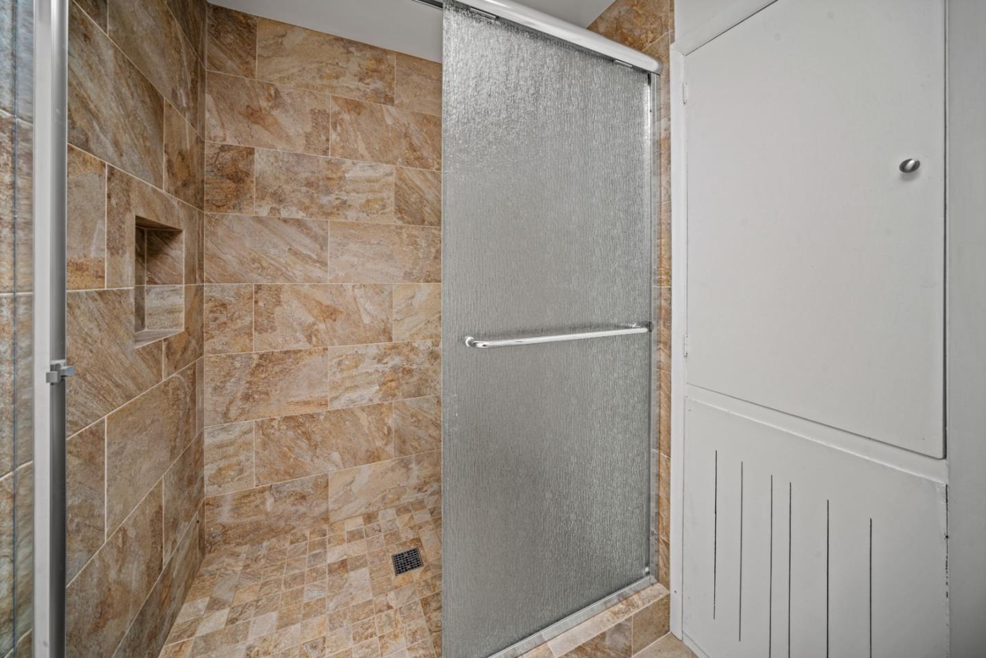 Detail Gallery Image 24 of 43 For 30 Santa Ana Dr, Salinas,  CA 93901 - 4 Beds | 3 Baths