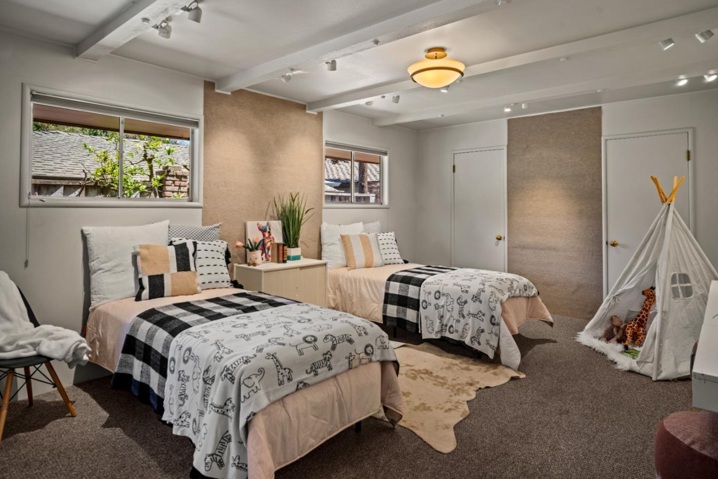 Detail Gallery Image 31 of 43 For 30 Santa Ana Dr, Salinas,  CA 93901 - 4 Beds | 3 Baths