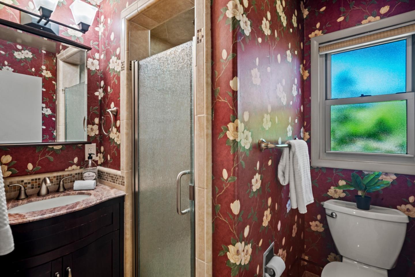 Detail Gallery Image 33 of 43 For 30 Santa Ana Dr, Salinas,  CA 93901 - 4 Beds | 3 Baths