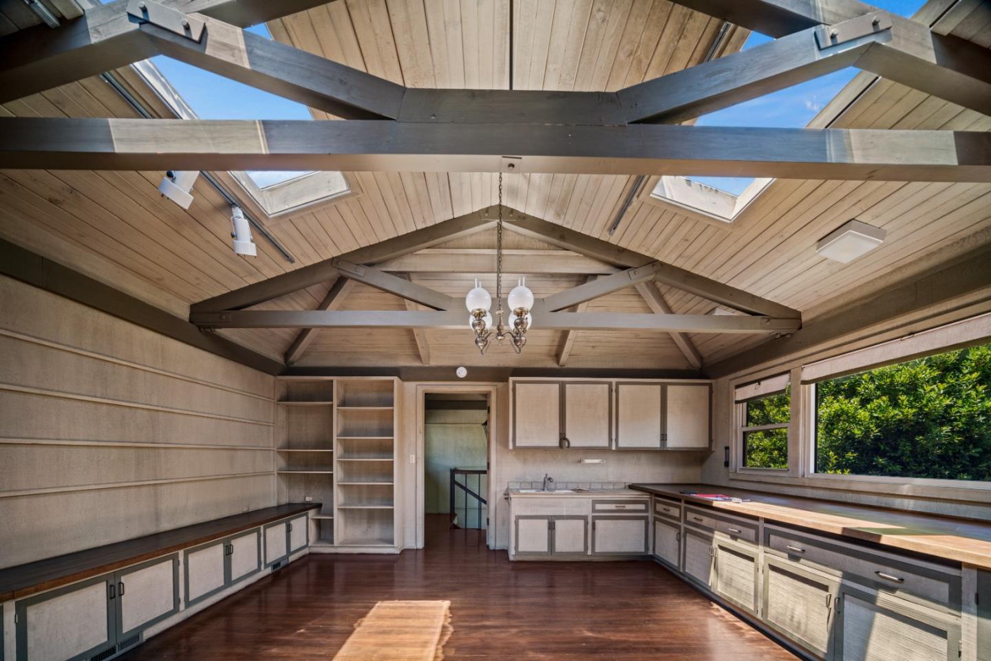 Detail Gallery Image 38 of 43 For 30 Santa Ana Dr, Salinas,  CA 93901 - 4 Beds | 3 Baths