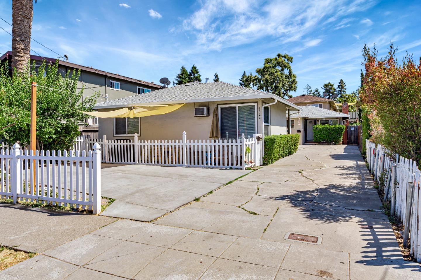 Detail Gallery Image 1 of 25 For 1522 Hudson St, Redwood City,  CA 94061 - – Beds | – Baths