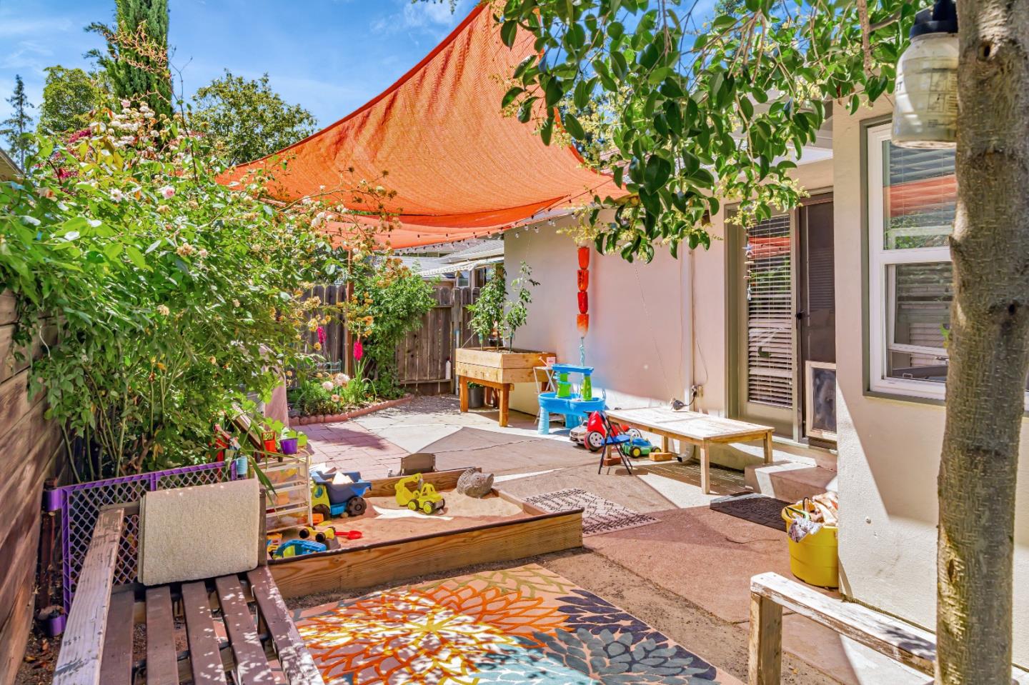 Detail Gallery Image 16 of 25 For 1522 Hudson St, Redwood City,  CA 94061 - – Beds | – Baths