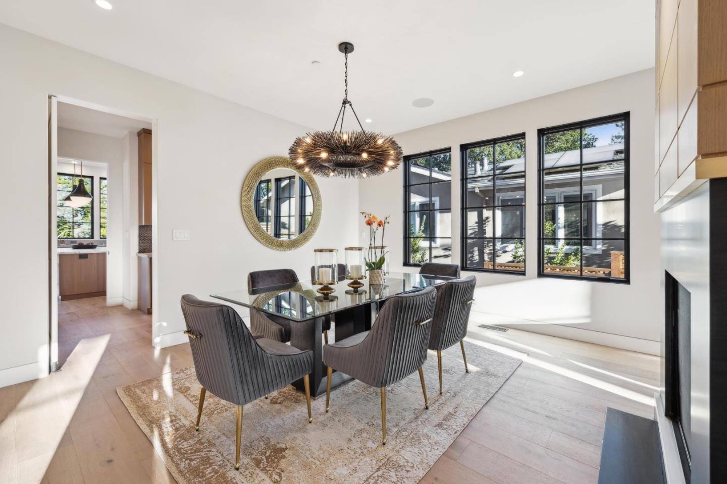 Detail Gallery Image 13 of 65 For 128 Elm Ave, Burlingame,  CA 94010 - 6 Beds | 7/1 Baths