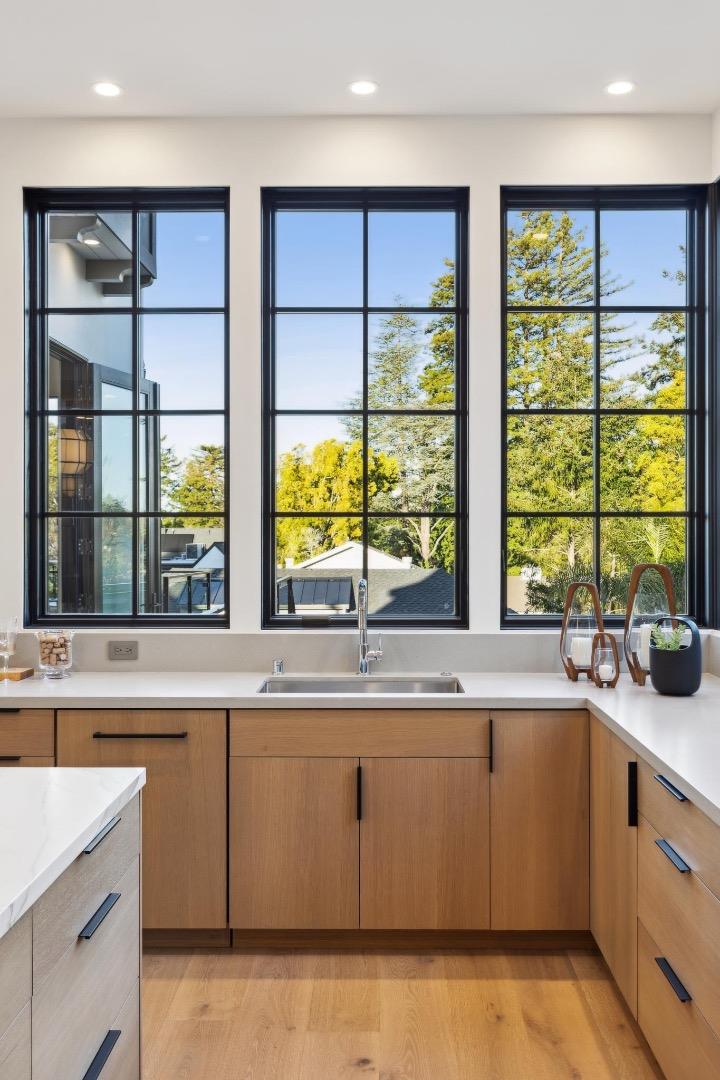 Detail Gallery Image 20 of 65 For 128 Elm Ave, Burlingame,  CA 94010 - 6 Beds | 7/1 Baths