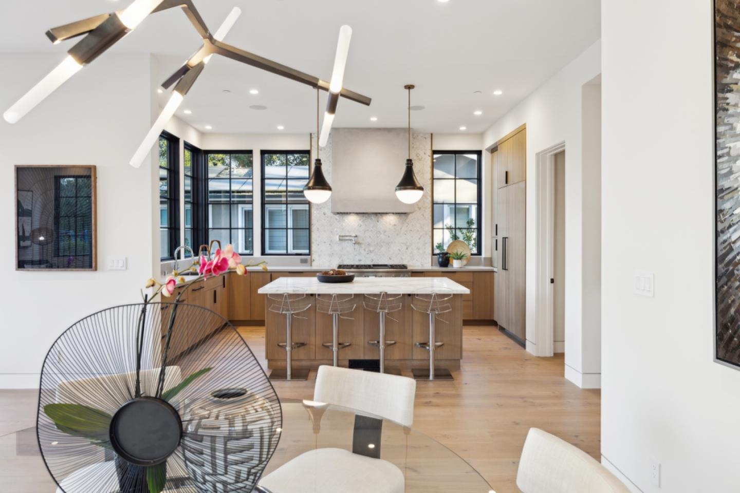 Detail Gallery Image 35 of 65 For 128 Elm Ave, Burlingame,  CA 94010 - 6 Beds | 7/1 Baths