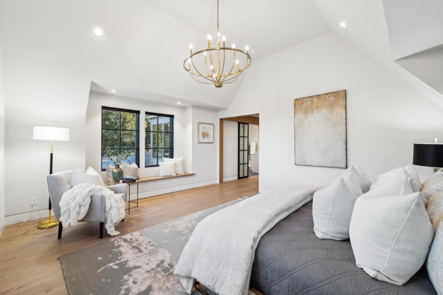 Detail Gallery Image 45 of 65 For 128 Elm Ave, Burlingame,  CA 94010 - 6 Beds | 7/1 Baths