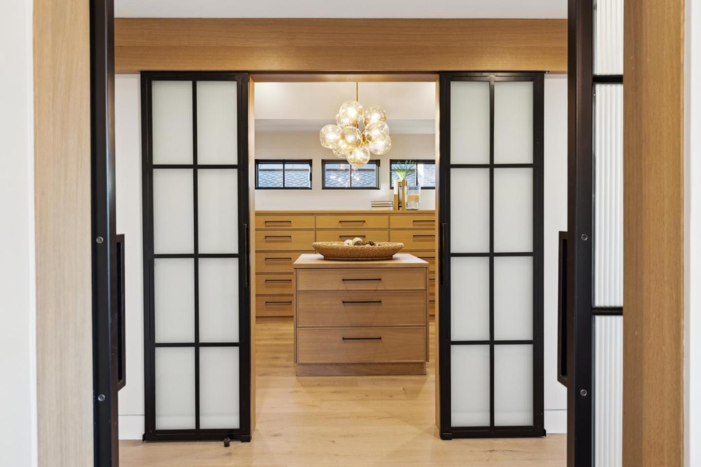Detail Gallery Image 49 of 65 For 128 Elm Ave, Burlingame,  CA 94010 - 6 Beds | 7/1 Baths
