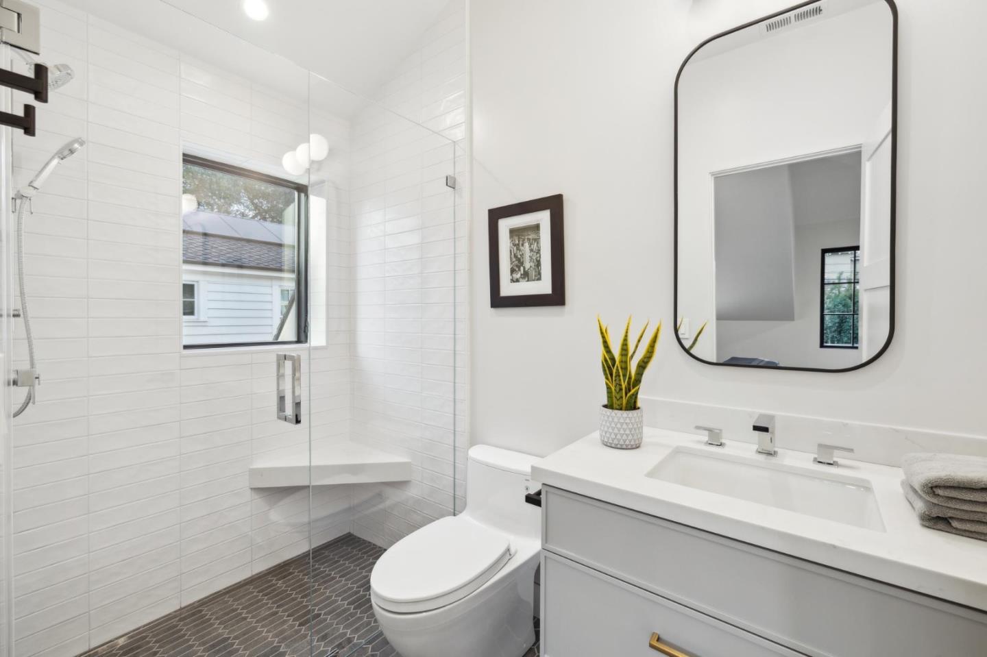 Detail Gallery Image 55 of 65 For 128 Elm Ave, Burlingame,  CA 94010 - 6 Beds | 7/1 Baths