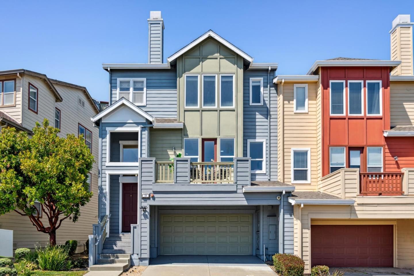 Detail Gallery Image 2 of 69 For 58 Pointe View Pl, South San Francisco,  CA 94080 - 4 Beds | 2/1 Baths